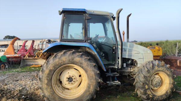 NEW HOLLAND TS110