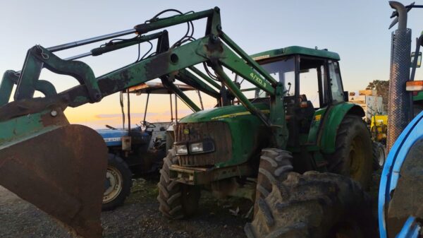 JOHN DEERE 6215 - Imagen 5