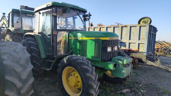 JOHN DEERE 6010